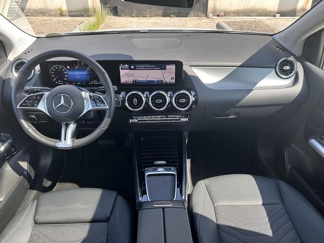 Mercedes-Benz B-KLASSE 250 e Luxury Line | Panoramadak | Trekhaak | Keyless Entry