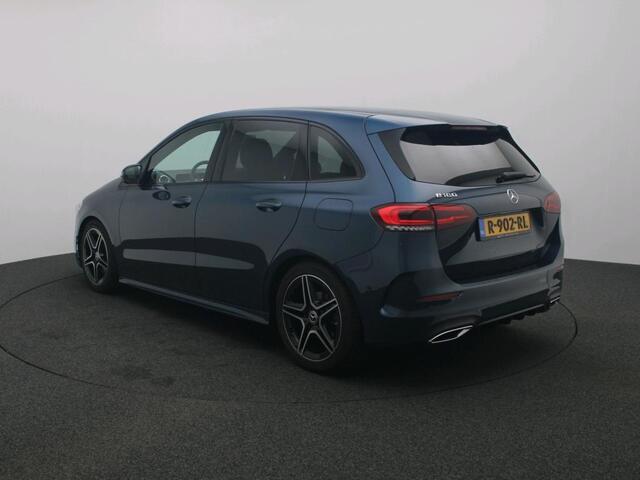 Mercedes-Benz B-KLASSE 180 Business Solution AMG | Night pakket | Achteruitrijcamera | Sfeerverlichting | Stoelverwarming | Widescreen