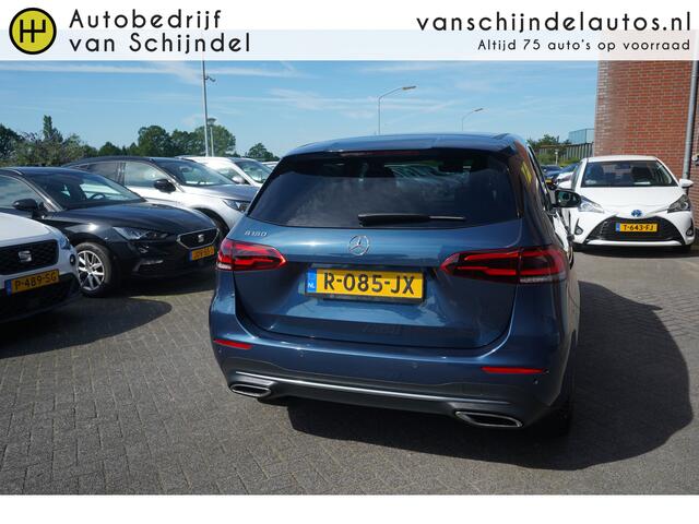 Mercedes-Benz B-KLASSE 180 LUXURY LINE SEPT 2022 ORIGINEEL NEDERLANDS DEALER ONDERHOUDEN ELECTR.TREKHAAK CAMERA LEDER STOELVERWARMING NAVI 18INCH PDC V+A CRUISE CLIMA BLUETOOTH ENZ...