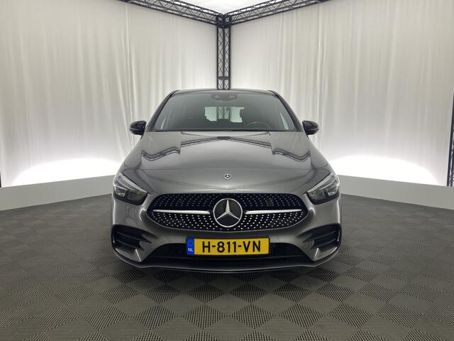 Mercedes-Benz B-KLASSE 180 Business Solution AMG Automaat | Apple CarPlay | Trekhaak Afneembaar | Navi | Virtual CockPit |