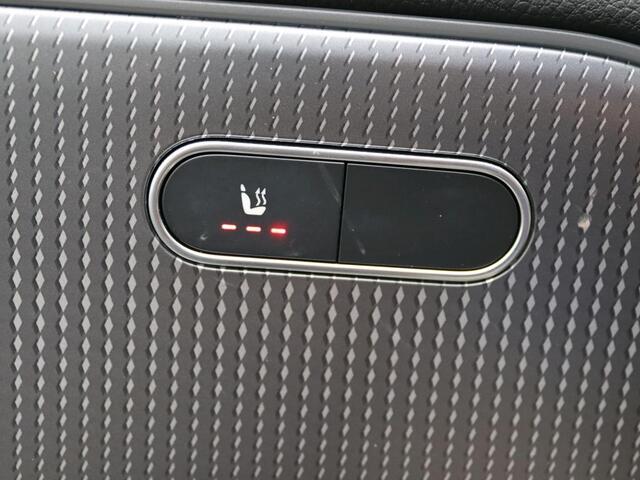 Mercedes-Benz B-KLASSE 180 Business Solution Luxury Trekhaak | Parkeerpakket met achteruitrijcamera | Ledkoplampen | Sfeerverlichting | Stoelverwarming. Inclusief 24 maanden MB Certified garantie voor Europa.