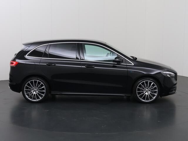 Mercedes-Benz B-KLASSE 250 e Premium Plus | AMG | Trekhaak | Multispaaks velgen | Stoelverwarming | Widescreen |