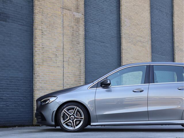 Mercedes-Benz B-KLASSE 250 AMG line 225PK Leder/Alcantara | NL Auto | Widescreen | Haak | Stoelverwarming