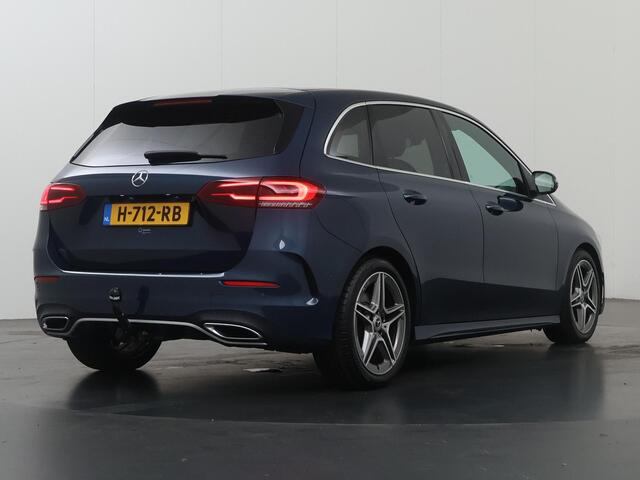 Mercedes-Benz B-KLASSE 200 Business Solution AMG | Trekhaak | Getint glas | Widescreen | Stoelverwarming | Achteruitrijcamera |
