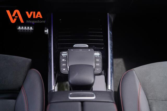 Mercedes-Benz B-KLASSE 180 AMG Line | Carbon & Nappa Leder | Navi | LED | Virtual Widescreen | Camera | PDC | Stoelverw.