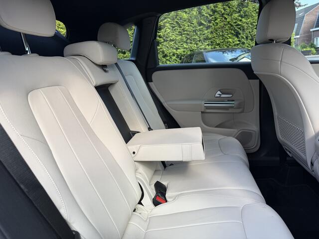 Mercedes-Benz B-KLASSE 200 Aut. 164pk Luxury, Camera | Sfeer verl. | CarPlay
