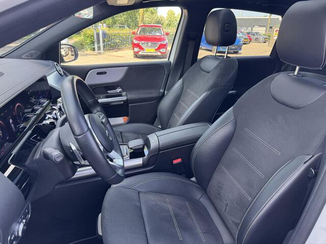 Mercedes-Benz B-KLASSE 250 e Business Solution AMG Limited VAN: 30.900,- VOOR: 28.877,- UW WKVOORDEEL: 2.23- | PANORAMA DAK | 360 CAMERA | SFEER VERLICHTING | ADAPTIEF CRUISE CONTROL | MEMORY OP STOEL | HEAD-UP DISPLAY | 12 MND BOVAG GARANTIE |