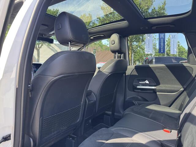 Mercedes-Benz B-KLASSE 250 e Business Solution AMG Limited VAN: 30.900,- VOOR: 28.877,- UW WKVOORDEEL: 2.23- | PANORAMA DAK | 360 CAMERA | SFEER VERLICHTING | ADAPTIEF CRUISE CONTROL | MEMORY OP STOEL | HEAD-UP DISPLAY | 12 MND BOVAG GARANTIE |