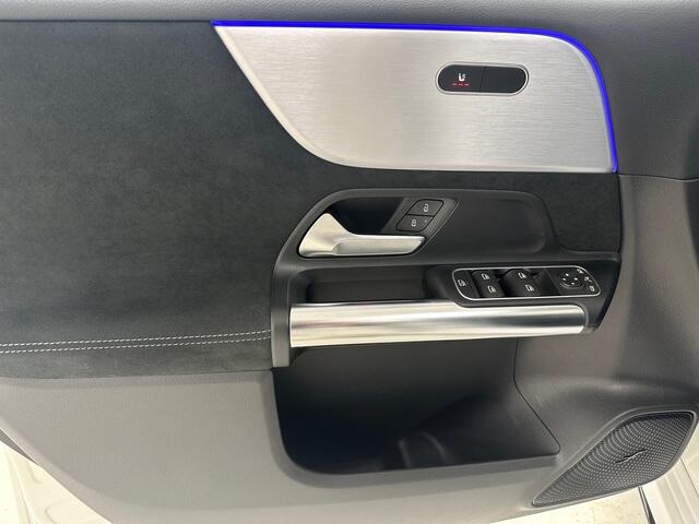 Mercedes-Benz B-KLASSE 180 AMG Line | Panoramadak | Multibeam | Night Pakket |