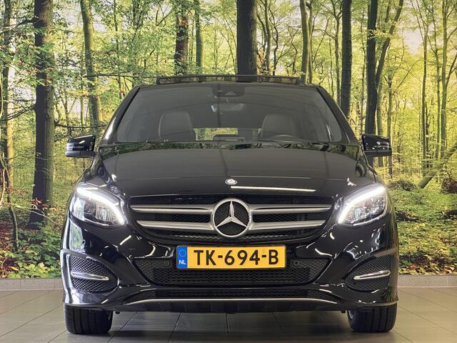 Mercedes-Benz B-KLASSE 180 Prestige | Panoramadak | Cruise Control | Parkeersensoren | Stoelverwarming | LED | Isofix |
