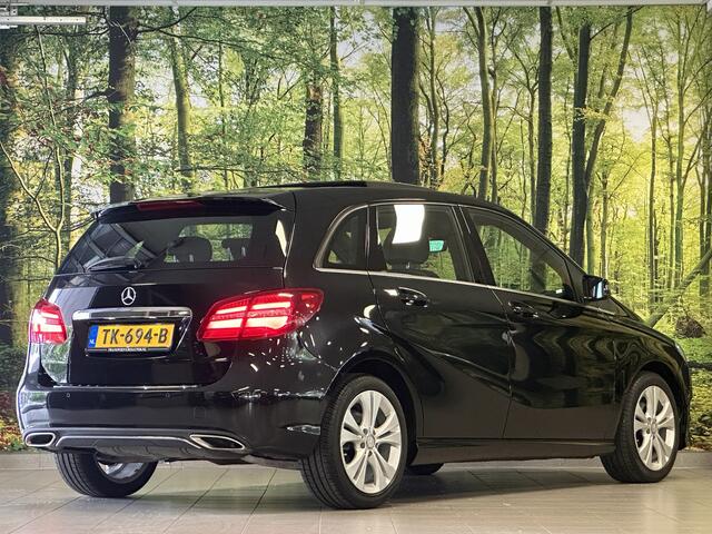 Mercedes-Benz B-KLASSE 180 Prestige | Panoramadak | Cruise Control | Parkeersensoren | Stoelverwarming | LED | Isofix |