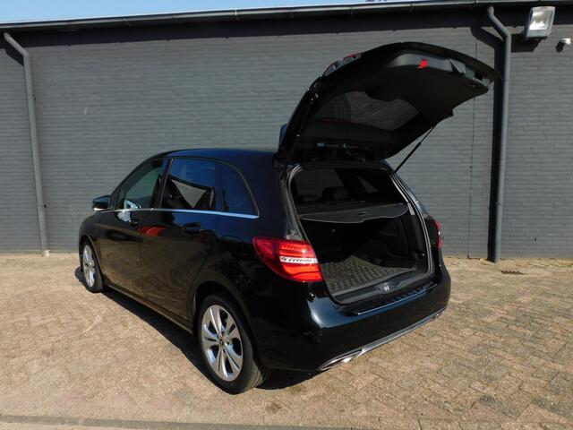 Mercedes-Benz B-KLASSE 180 Ambition DEALER ONDERHOUDEN! ANDROID/CARPLAY! LEER! STOELVERW! AIRCO! NAVI! BLUETOOTH!
