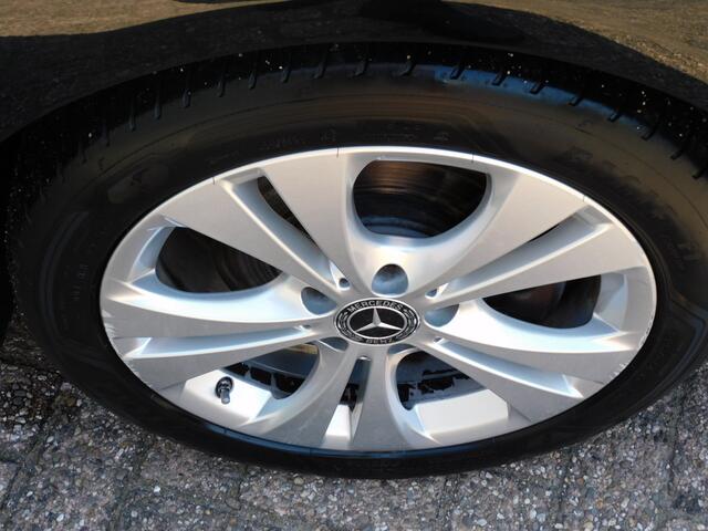 Mercedes-Benz B-KLASSE 180 Ambition DEALER ONDERHOUDEN! ANDROID/CARPLAY! LEER! STOELVERW! AIRCO! NAVI! BLUETOOTH!