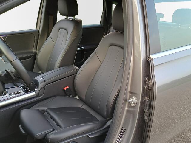 Mercedes-Benz B-KLASSE 180 Edition Premium Plus/ Goed onderhouden/Prachtige Auto!/Leer/Camera/Led/Sfeer/