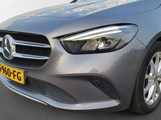 Mercedes-Benz B-KLASSE 180 Edition Premium Plus/ Goed onderhouden/Prachtige Auto!/Leer/Camera/Led/Sfeer/