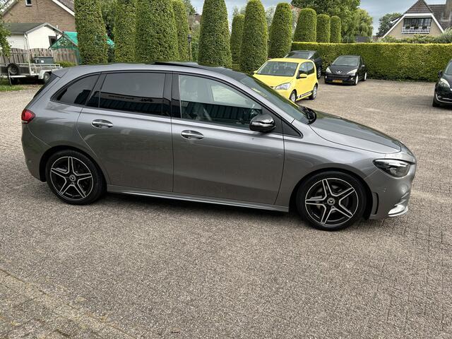 Mercedes-Benz B-KLASSE 200 Business Solution AMG Panodak