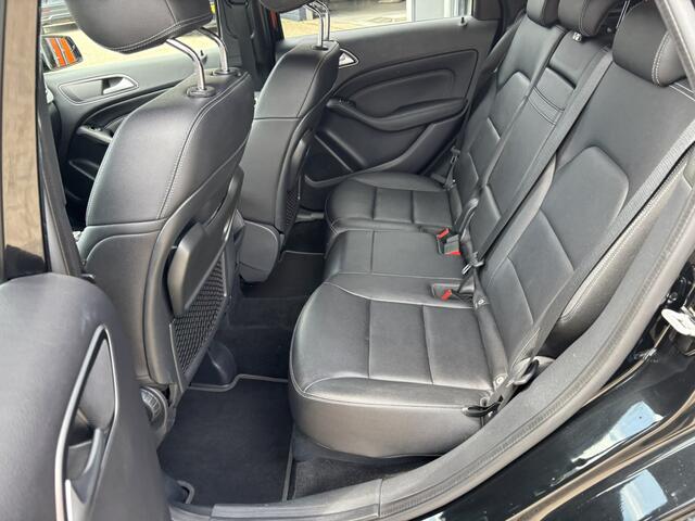 Mercedes-Benz B-KLASSE 180 Activity Edition / Navi / Trekhaak / NL Auto / Lederen Bekleding /