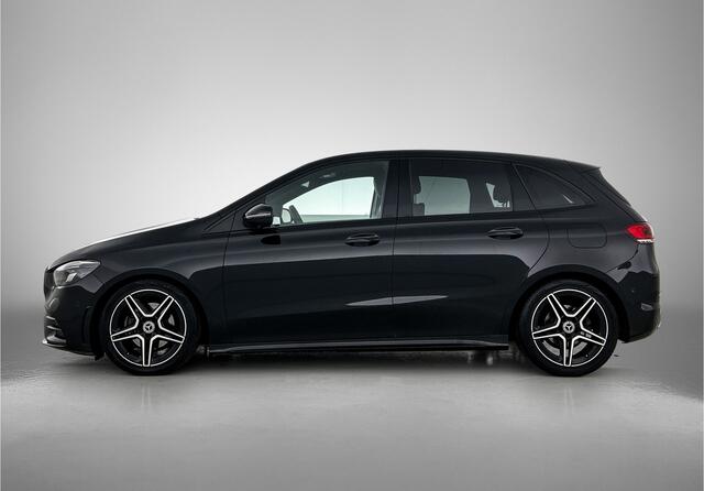 Mercedes-Benz B-KLASSE 180 Business Solution AMG | AMG Line | Trekhaak | Stoelverwarming | Cruise Control | Inclusief 24 maanden Mercedes-Benz Certified garantie voor Europa.