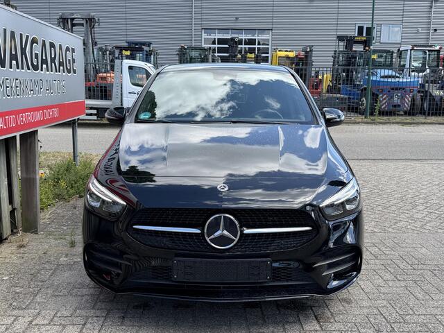 Mercedes-Benz B-KLASSE 250 e AMG Line 18''/Dodehoek/Camera/Keyless/Sfeerverlichting/DAB/PDC v+a/Stoelverwarming/Apple Carplay & Android Auto