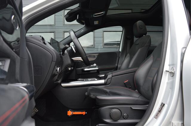 Mercedes-Benz B-KLASSE 180 Business Solution AMG | PANO | CAMERA | CARPLAY |