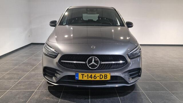 Mercedes-Benz B-KLASSE 250 e AMG Line Navigatie | Electrische stoelen met geheugen | Night pakket | Electrische trekhaak | Sfeerverlichting | Camera