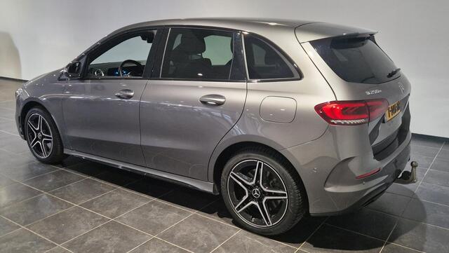 Mercedes-Benz B-KLASSE 250 e AMG Line Navigatie | Electrische stoelen met geheugen | Night pakket | Electrische trekhaak | Sfeerverlichting | Camera