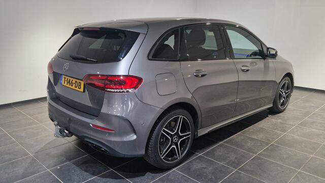 Mercedes-Benz B-KLASSE 250 e AMG Line Navigatie | Electrische stoelen met geheugen | Night pakket | Electrische trekhaak | Sfeerverlichting | Camera