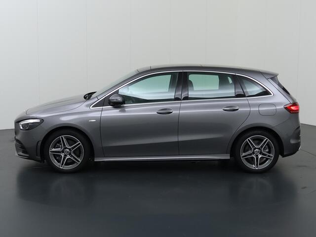 Mercedes-Benz B-KLASSE 250 e Business Solution AMG | Panoramadak | Memory | Trekhaak | Stoelverwarming | Widescreen | Sfeerverlichting |
