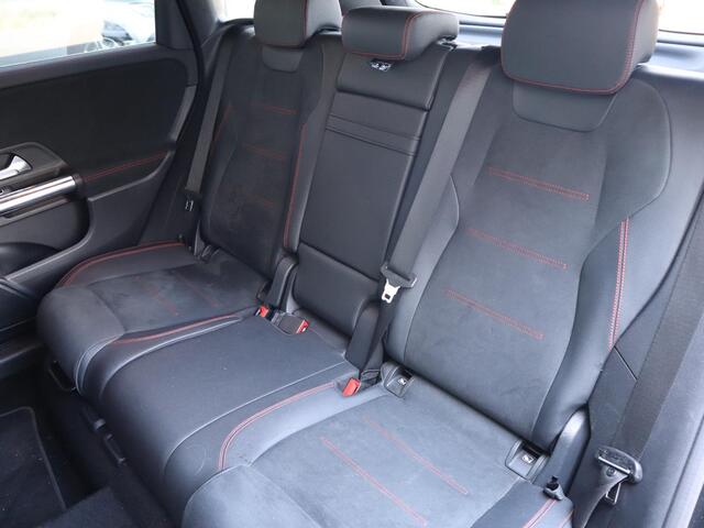 Mercedes-Benz B-KLASSE 180 Business Solution AMG