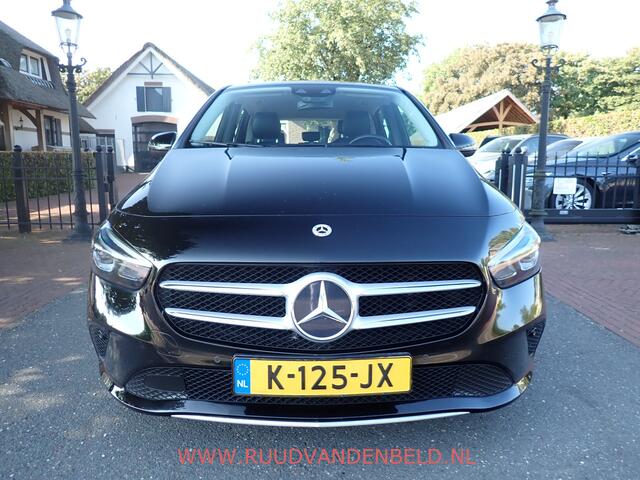 Mercedes-Benz B-KLASSE 200 Business Solution Luxury / SPORTLEER / SFEERVERLICHTING / NAVI / STOELVERWARMING