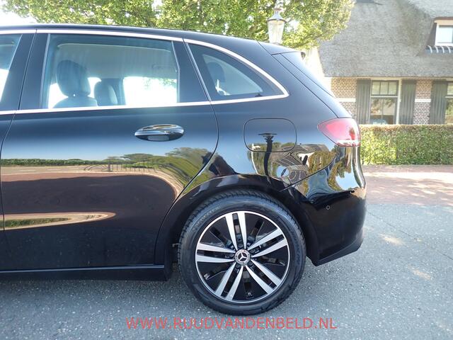 Mercedes-Benz B-KLASSE 200 Business Solution Luxury / SPORTLEER / SFEERVERLICHTING / NAVI / STOELVERWARMING
