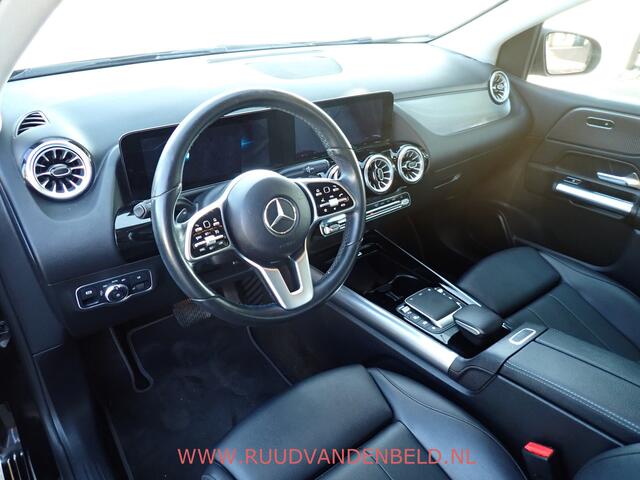 Mercedes-Benz B-KLASSE 200 Business Solution Luxury / SPORTLEER / SFEERVERLICHTING / NAVI / STOELVERWARMING