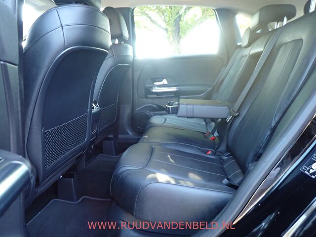 Mercedes-Benz B-KLASSE 200 Business Solution Luxury / SPORTLEER / SFEERVERLICHTING / NAVI / STOELVERWARMING