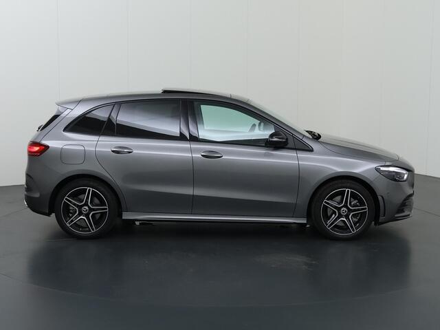 Mercedes-Benz B-KLASSE 250e Business Solution AMG | Panoramaschuifdak | Night | Winter pakket | Trekhaak | Stoelverwarming |