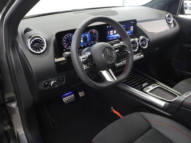 Mercedes-Benz B-KLASSE 250e Business Solution AMG | Panoramaschuifdak | Night | Winter pakket | Trekhaak | Stoelverwarming |