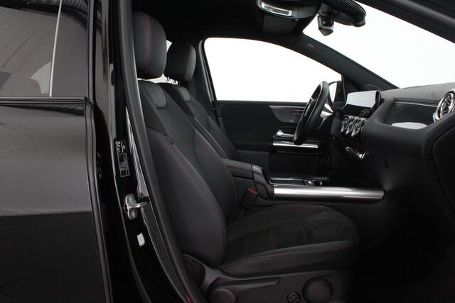 Mercedes-Benz B-KLASSE 250 e AMG Line Plug-in hybride 85km WLTP/Night-pakket/Adapt.cruise