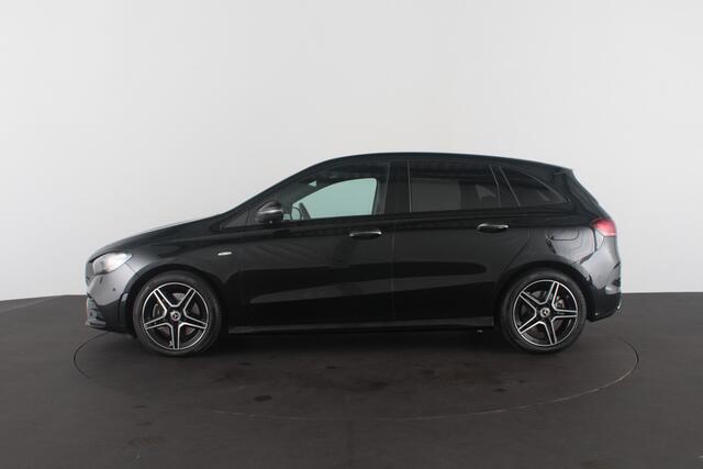 Mercedes-Benz B-KLASSE 250 e AMG Line Plug-in hybride 85km WLTP/Night-pakket/Adapt.cruise
