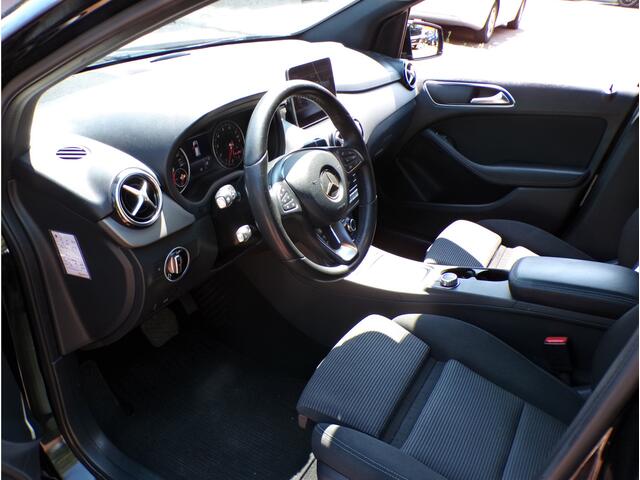 Mercedes-Benz B-KLASSE 180 Business AUTOMAAT CAMERA NAVI TEL CRUISECONTROL....