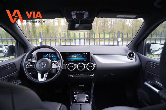 Mercedes-Benz B-KLASSE 200 | LED | PDC | Halfleer | Stoelverw. | Climate | Camera | Adaptive Cruise |