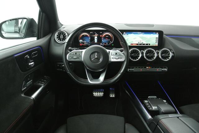 Mercedes-Benz B-KLASSE 200 Business Solution AMG | Panoramadak | Sfeerverlichting | Memory Seats |