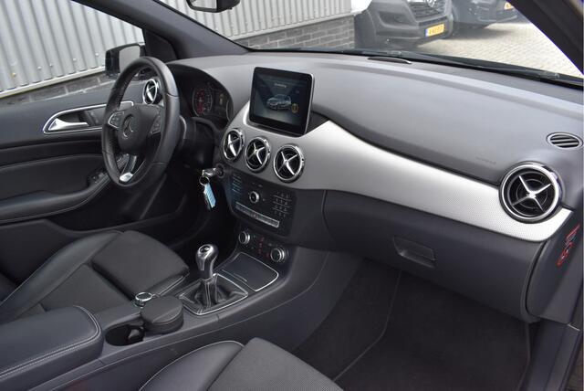 Mercedes-Benz B-KLASSE 180 Ambition AMG NL-auto, N.A.P, 2e eigenaar, LED