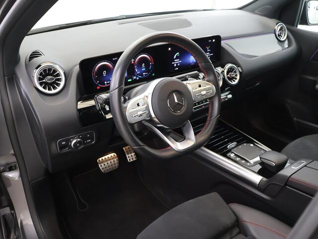 Mercedes-Benz B-KLASSE 250 e AMG Line | Panoramadak | Night pakket | Widescreen | Sfeerverlichting | Stoelverwarming |