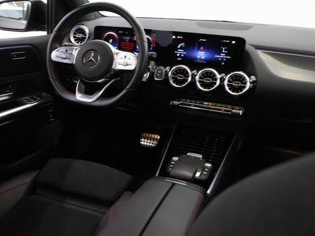 Mercedes-Benz B-KLASSE 250 e AMG Line | Panoramadak | Night pakket | Widescreen | Sfeerverlichting | Stoelverwarming |