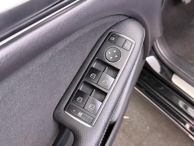 Mercedes-Benz B-KLASSE 180 Bns+ Automaat Nav/Camera/Stoelverw./Led /Comfort.Stoelen/Donkere.Hemel/Keyless