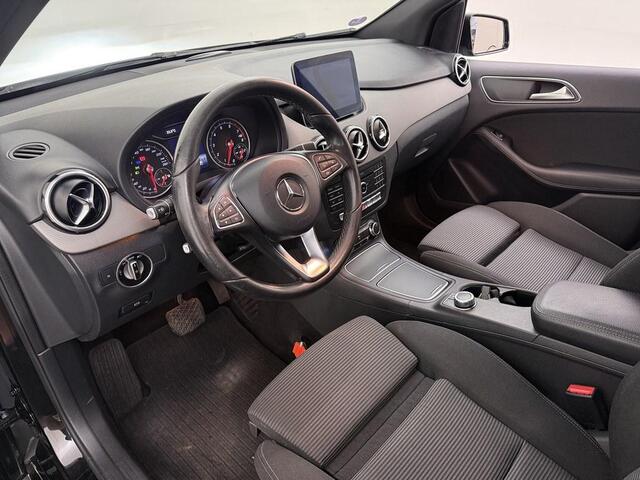 Mercedes-Benz B-KLASSE 180 Bns+ Automaat Nav/Camera/Stoelverw./Led /Comfort.Stoelen/Donkere.Hemel/Keyless