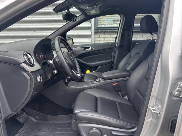 Mercedes-Benz B-KLASSE 180 Activity Edition | Navigatie | Cruise Control | Trekhaak