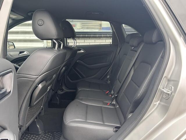 Mercedes-Benz B-KLASSE 180 Activity Edition | Navigatie | Cruise Control | Trekhaak
