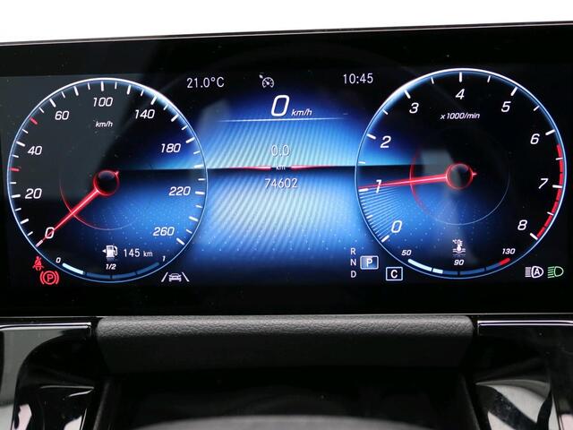 Mercedes-Benz B-KLASSE 180 Premium Plus Ledkoplampen | Parkeerpakket met achteruitrijcamera | Sfeerverlichting | Panorama Schuif-Kanteldak | Sound system. Inclusief 24 maanden Mercedes-Benz Certified garantie voor Europa.