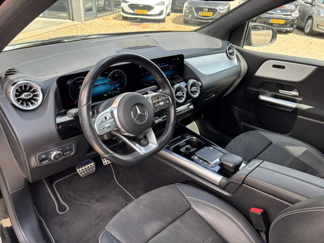 Mercedes-Benz B-KLASSE 250 e AMG / Schuifkanteldak / Trekhaak Afneembaar / Nieuwe Allseason Banden / SOH 92.1,% /