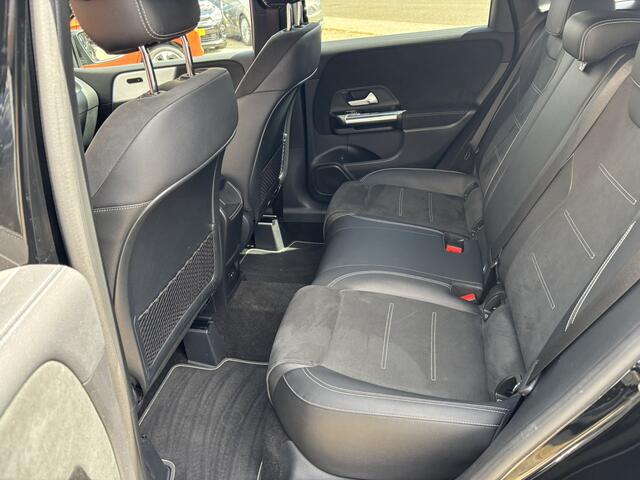 Mercedes-Benz B-KLASSE 250 e AMG / Schuifkanteldak / Trekhaak Afneembaar / Nieuwe Allseason Banden / SOH 92.1,% /